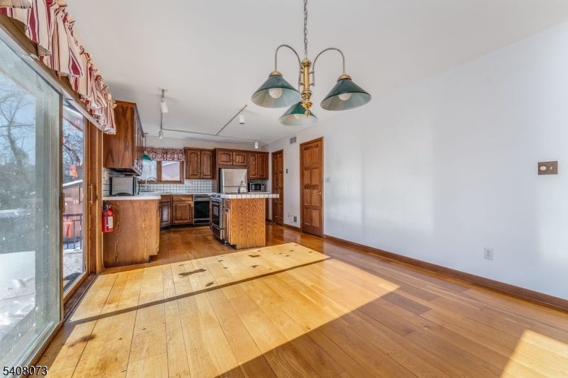 132 Mountain Road Phillipsburg, NJ 08865 - Photo 13 of 44