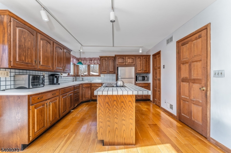 132 Mountain Road Phillipsburg, NJ 08865 - Photo 15 of 44