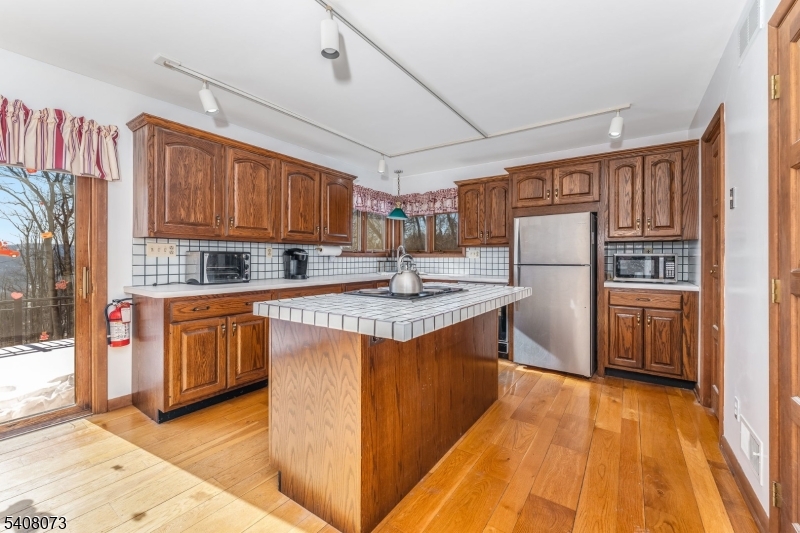 132 Mountain Road Phillipsburg, NJ 08865 - Photo 16 of 44