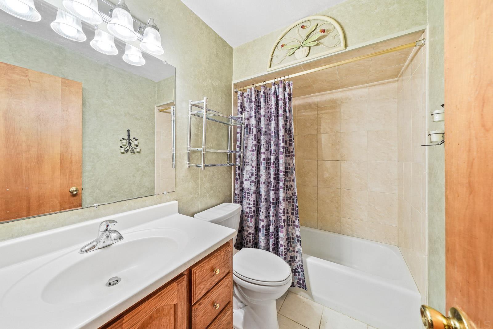 10244 Anderson Road Granger, IN 46530 - Photo 13 of 27 Gallery Image 13