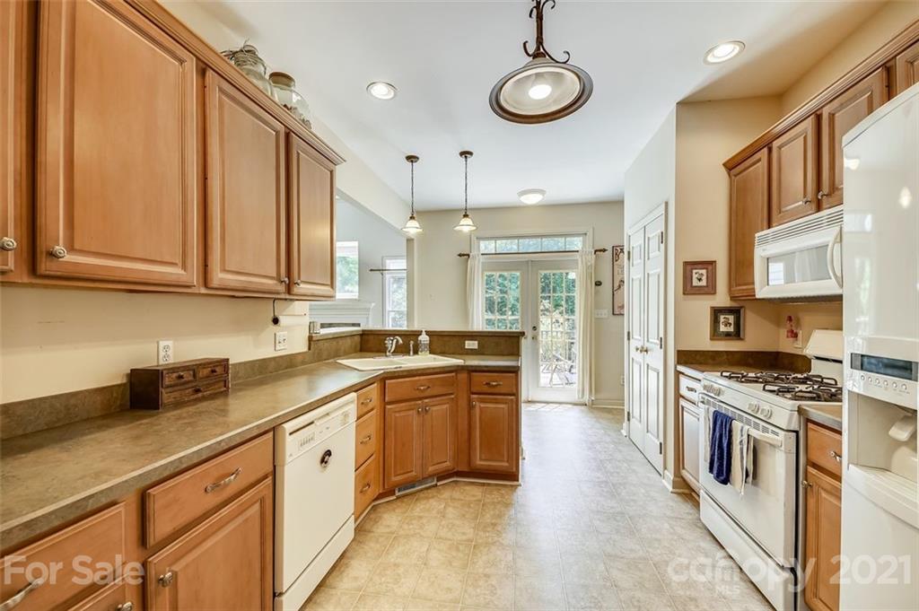 2196 Longfield Road Rock Hill, SC 29732 - Photo 17 of 37 Gallery Image 17