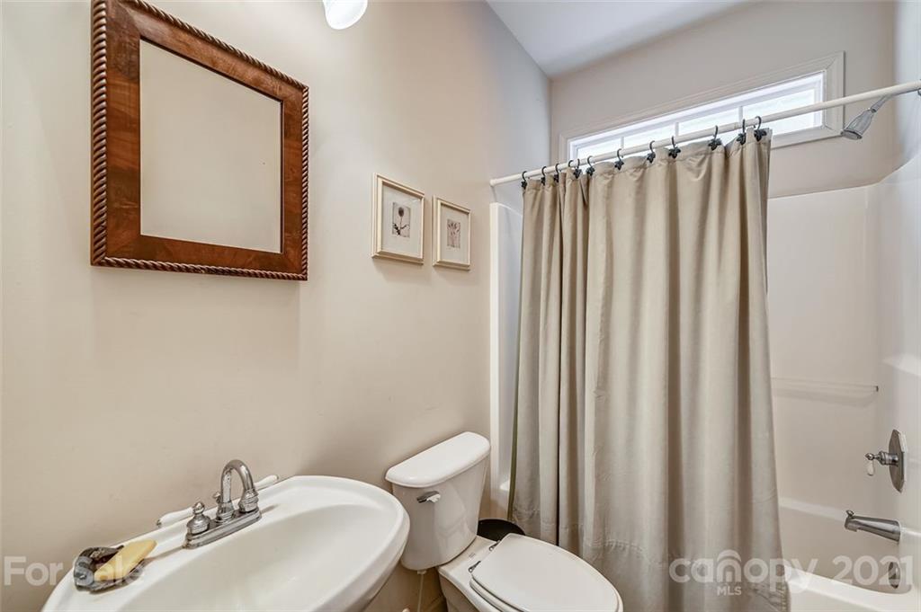 2196 Longfield Road Rock Hill, SC 29732 - Photo 8 of 37 Gallery Image 8