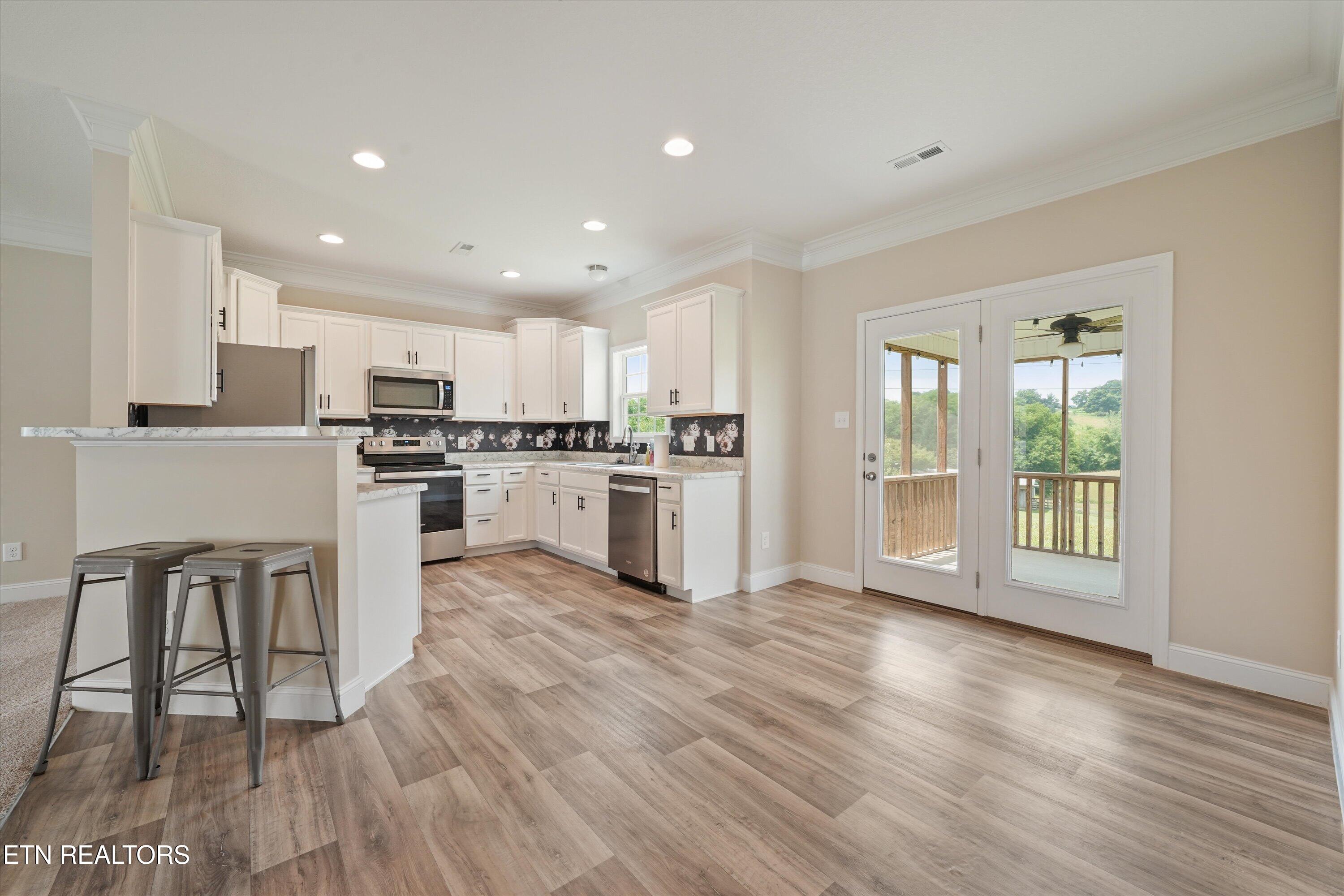 8217 Zenith Lane Powell, TN 37849 - Photo 13 of 44 13-8217 Zenith Ln 10