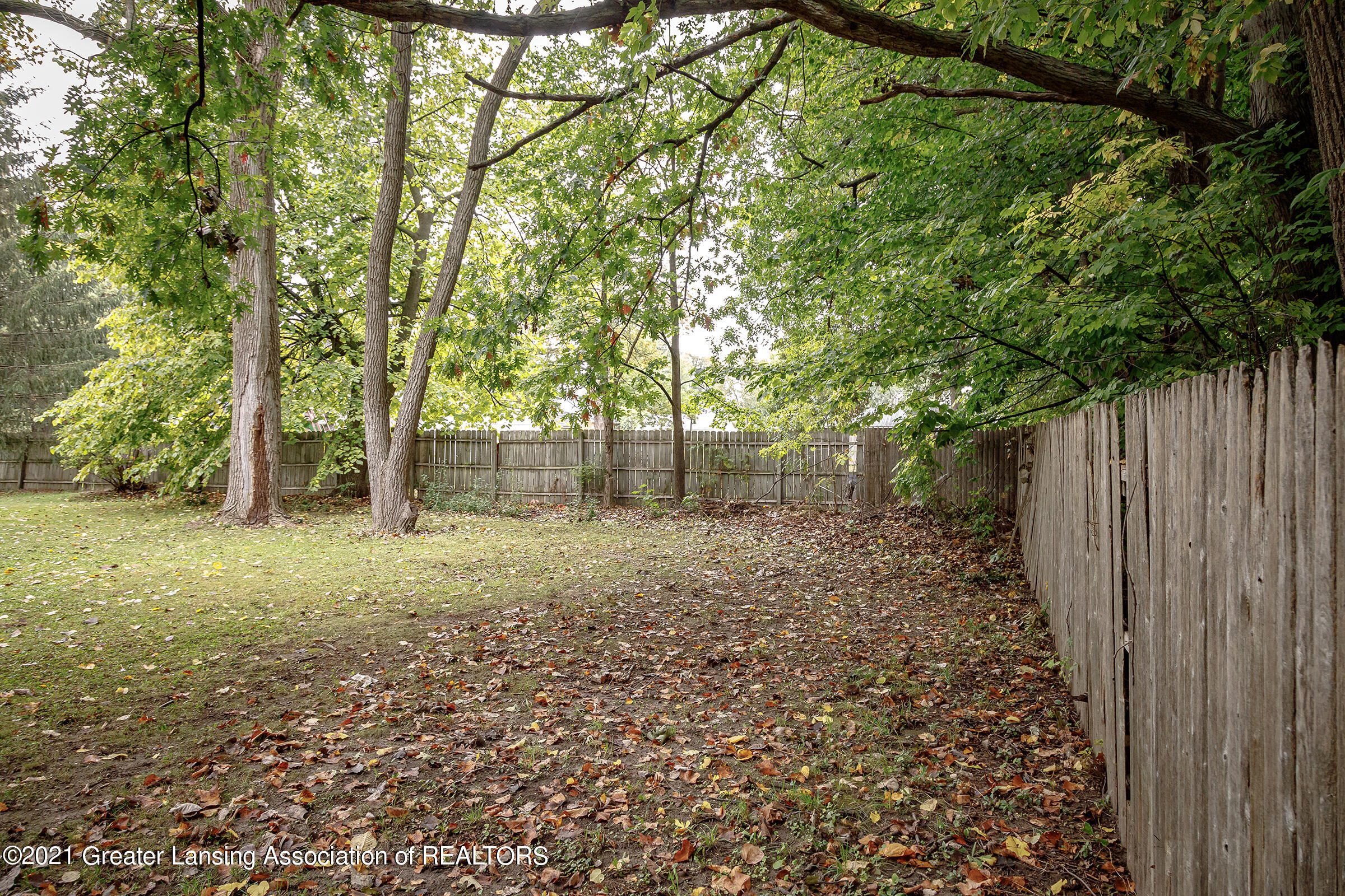 233 Stoner Road Lansing, MI 48917 - Photo 9 of 41 c5dm8956