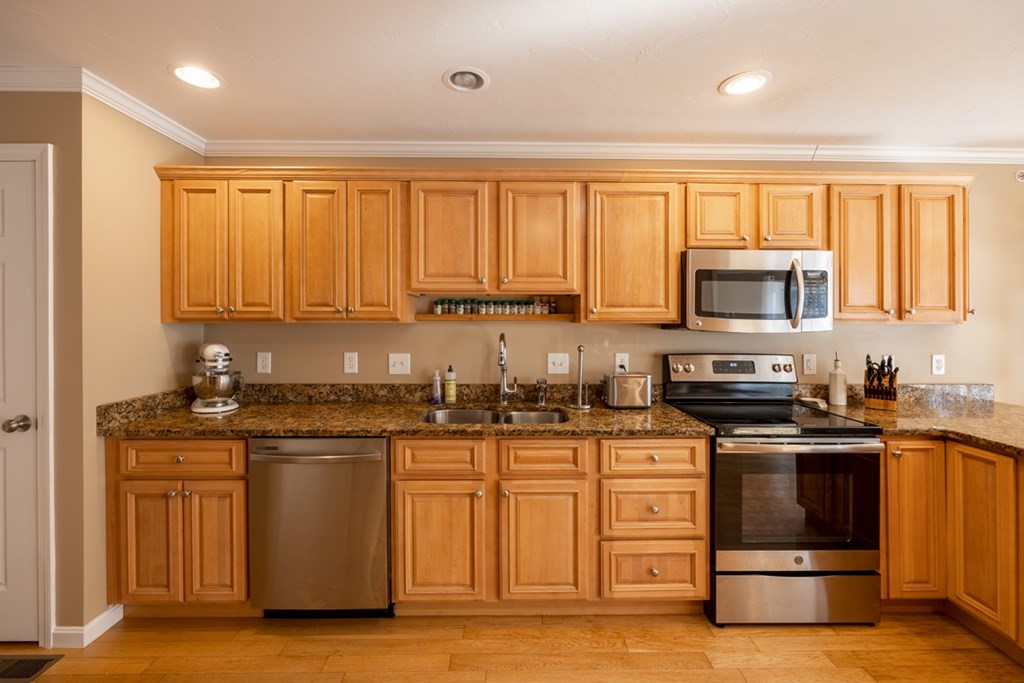 55 Riley Road, Unit 43 Lunenburg, MA 01462 - Photo 2 of 30