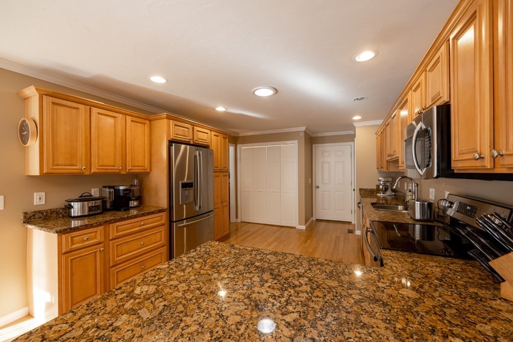 55 Riley Road, Unit 43 Lunenburg, MA 01462 - Photo 4 of 30
