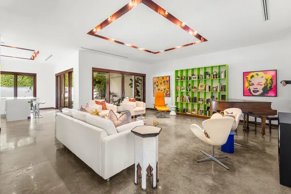 $8,500,000 | 179 East Main Street, Palm Beach, FL 33480