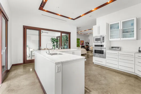 $8,500,000 | 179 East Main Street, Palm Beach, FL 33480
