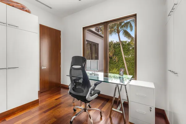 $8,500,000 | 179 East Main Street, Palm Beach, FL 33480
