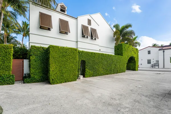 $8,500,000 | 179 East Main Street, Palm Beach, FL 33480