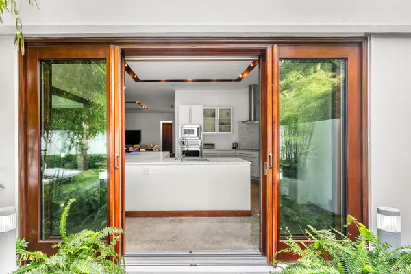 $8,500,000 | 179 East Main Street, Palm Beach, FL 33480