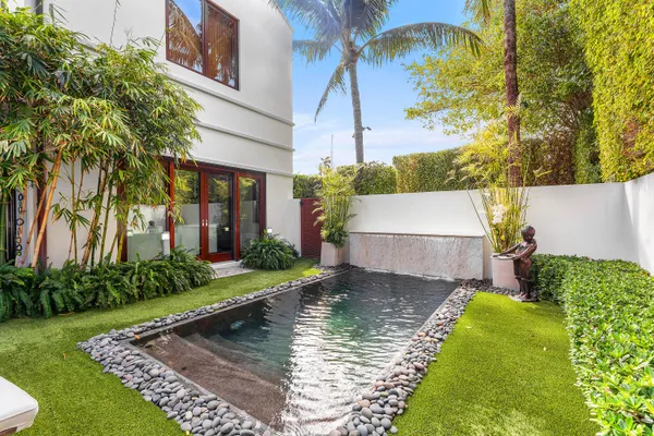 $8,500,000 | 179 East Main Street, Palm Beach, FL 33480