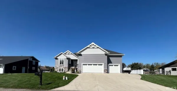 $975,000 | 51055 Twilight Drive, Elkhart, IN 46514