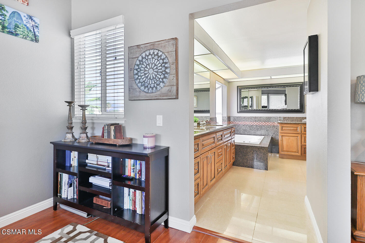 3053 Bianca Circle Simi Valley, CA 93063 - Photo 38 of 73 hPrimary Bedroom Suite5