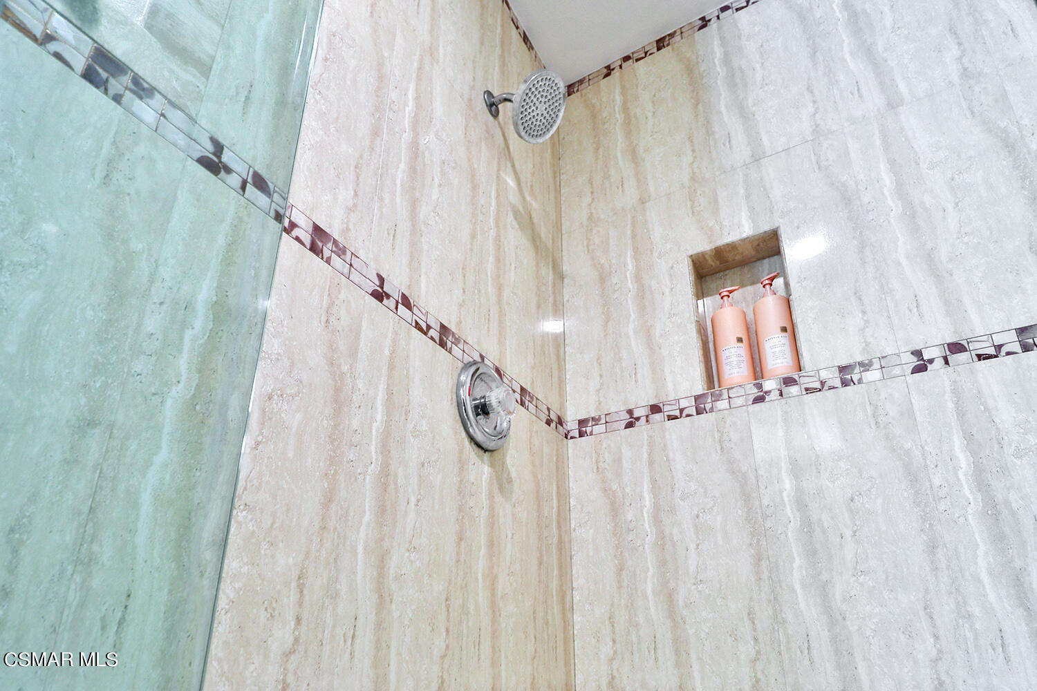 3053 Bianca Circle Simi Valley, CA 93063 - Photo 43 of 73 hPrimary Bedroom Suite11