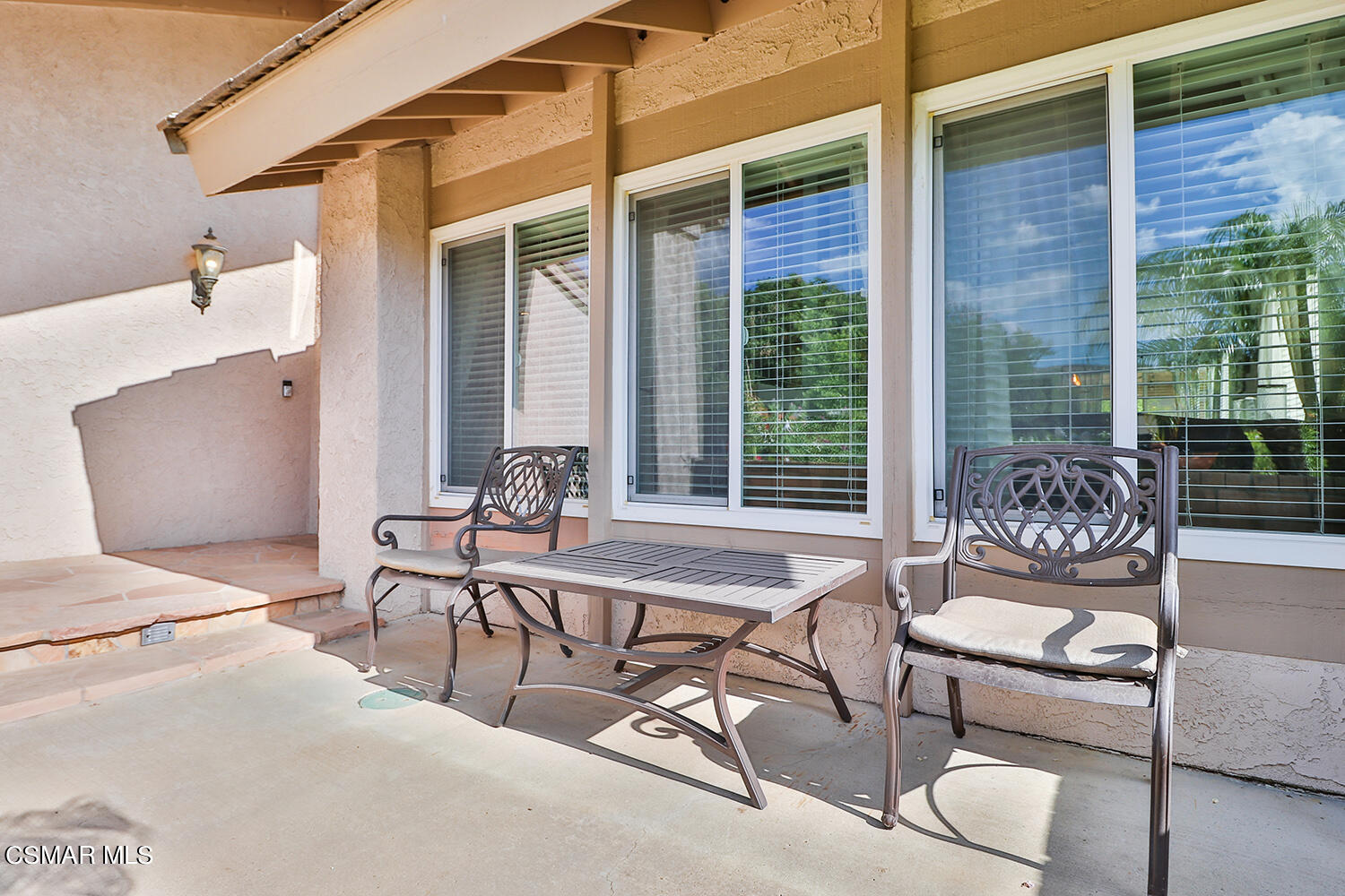 3053 Bianca Circle Simi Valley, CA 93063 - Photo 7 of 73 aFront and Entry7