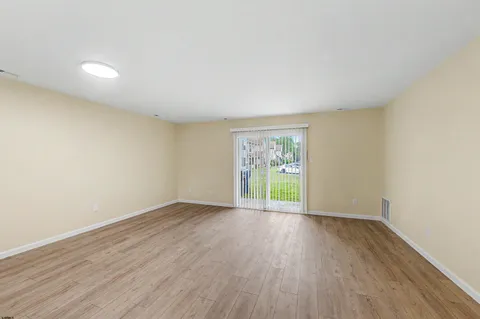 $185,000 | 3211 Juniper Court, Unit 3211, Mays Landing, NJ 08330