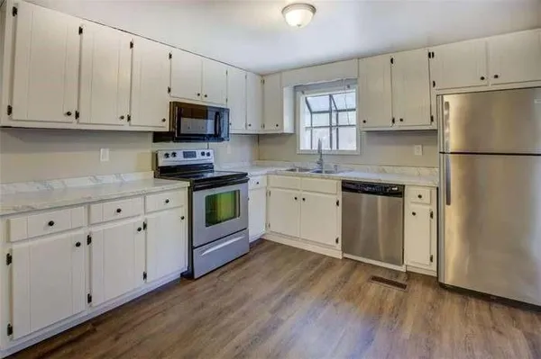 $2,000 | 201 Oglesby Bridge Road Southeast, Conyers, GA 30094