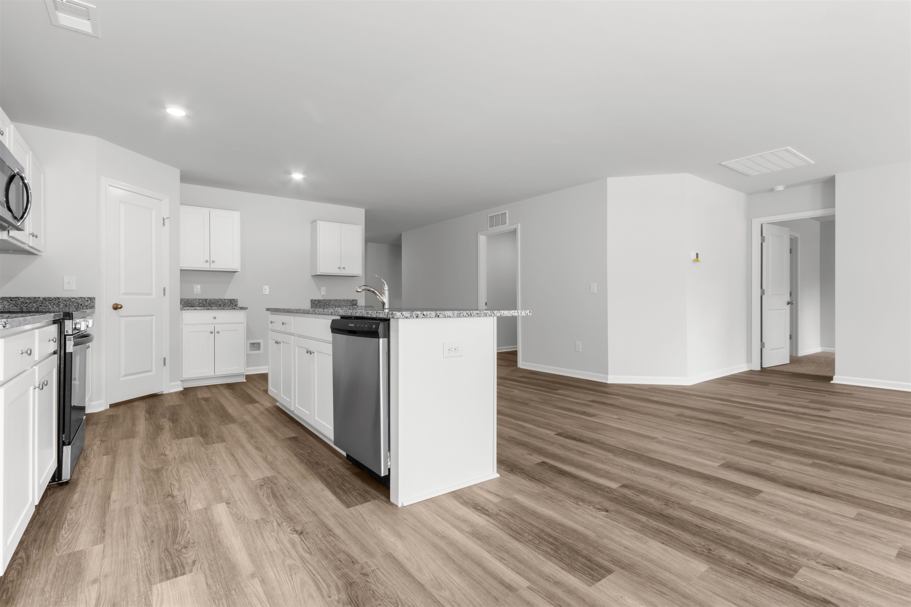 1034 Cherrystone Loop Conway, SC 29526 - Photo 9 of 39