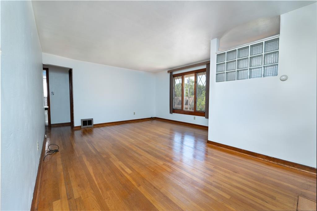 277 Idlewood Road Pittsburgh, PA 15235 - Photo 3 of 14