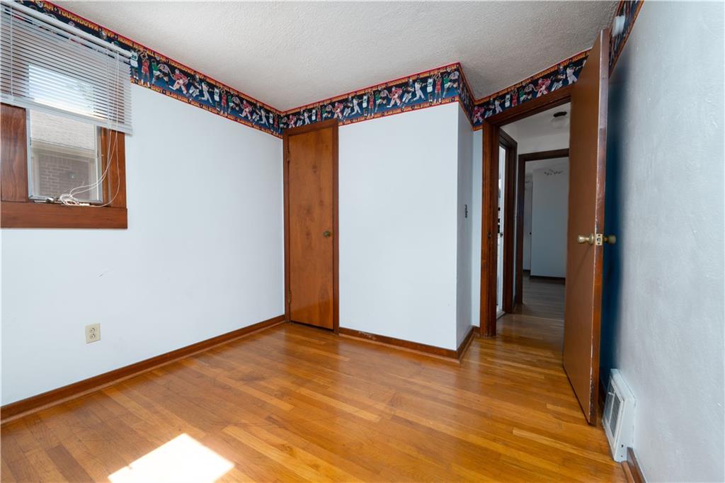 277 Idlewood Road Pittsburgh, PA 15235 - Photo 5 of 14