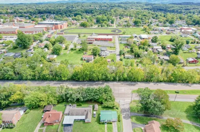 $2,000 | 1321 7th Avenue, Bristol, TN 37620