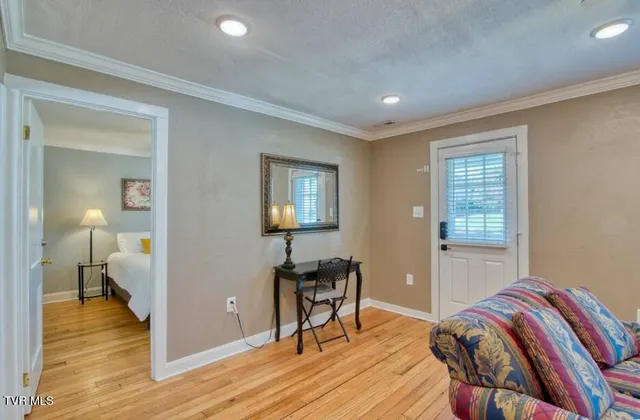 $2,000 | 1321 7th Avenue, Bristol, TN 37620