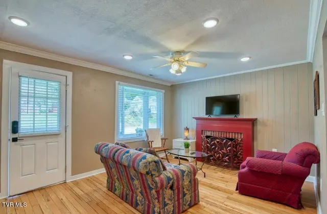 $2,000 | 1321 7th Avenue, Bristol, TN 37620