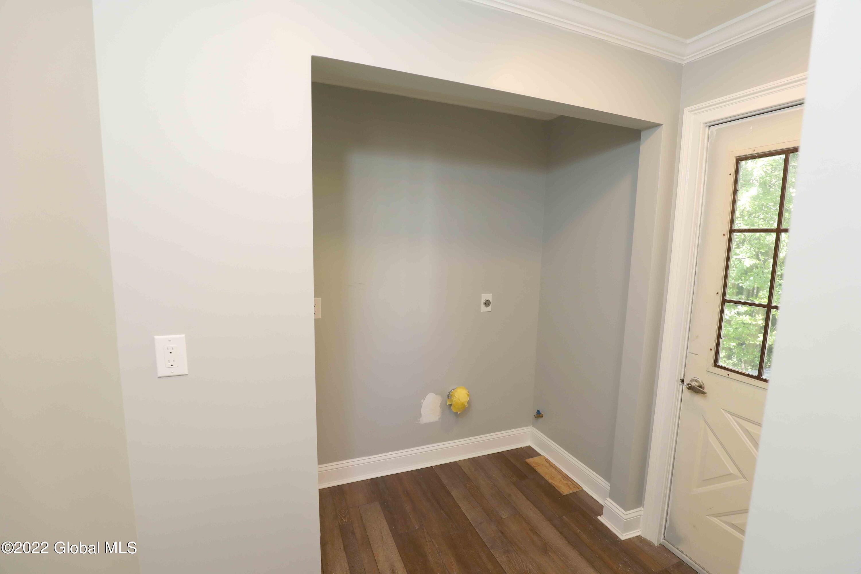 185 Cramer Road Malta, NY 12020 - Photo 11 of 20 Laundry area