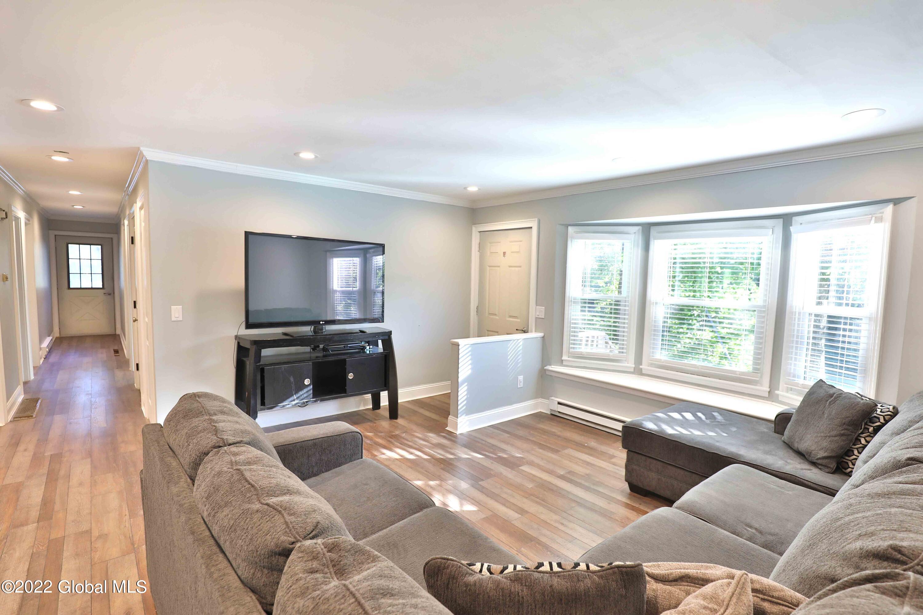 Livingroom1