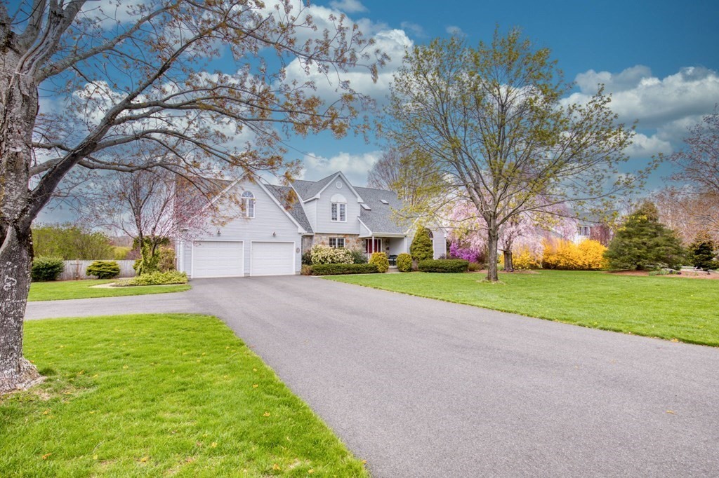 26 Crescent Ridge Road Westfield, MA 01085 - Photo 1 of 42 Gallery Image 1