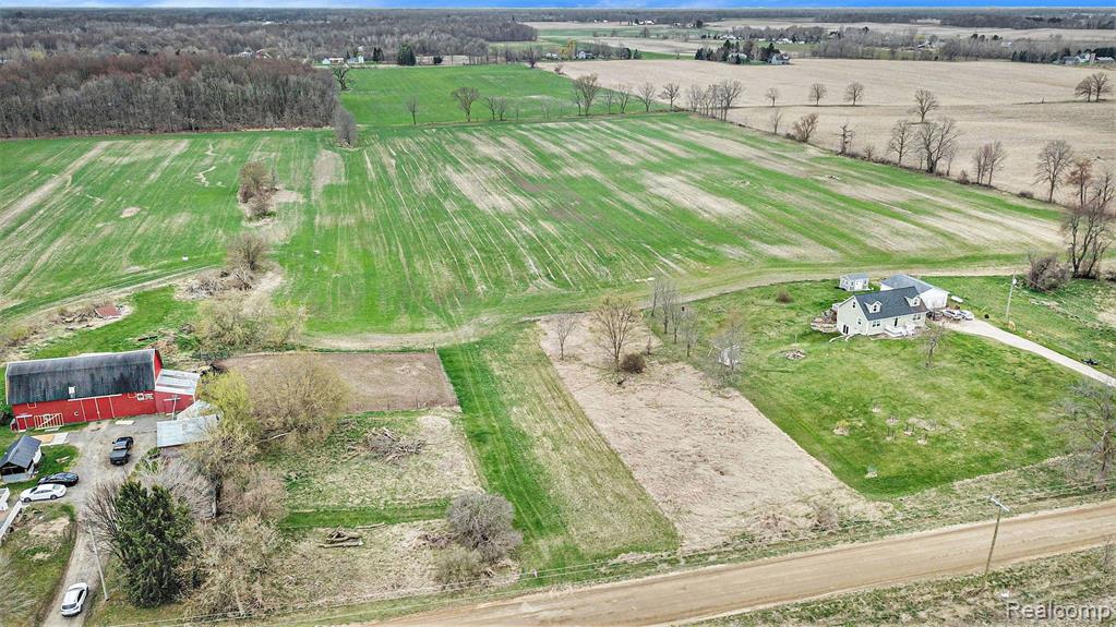 2 Mohrle Road Fowlerville, MI 48836 - Photo 10 of 18