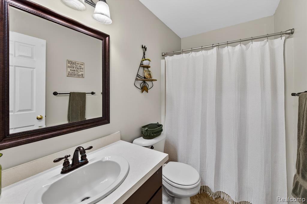 7659 Clyde Road Fenton, MI 48430 - Photo 22 of 52