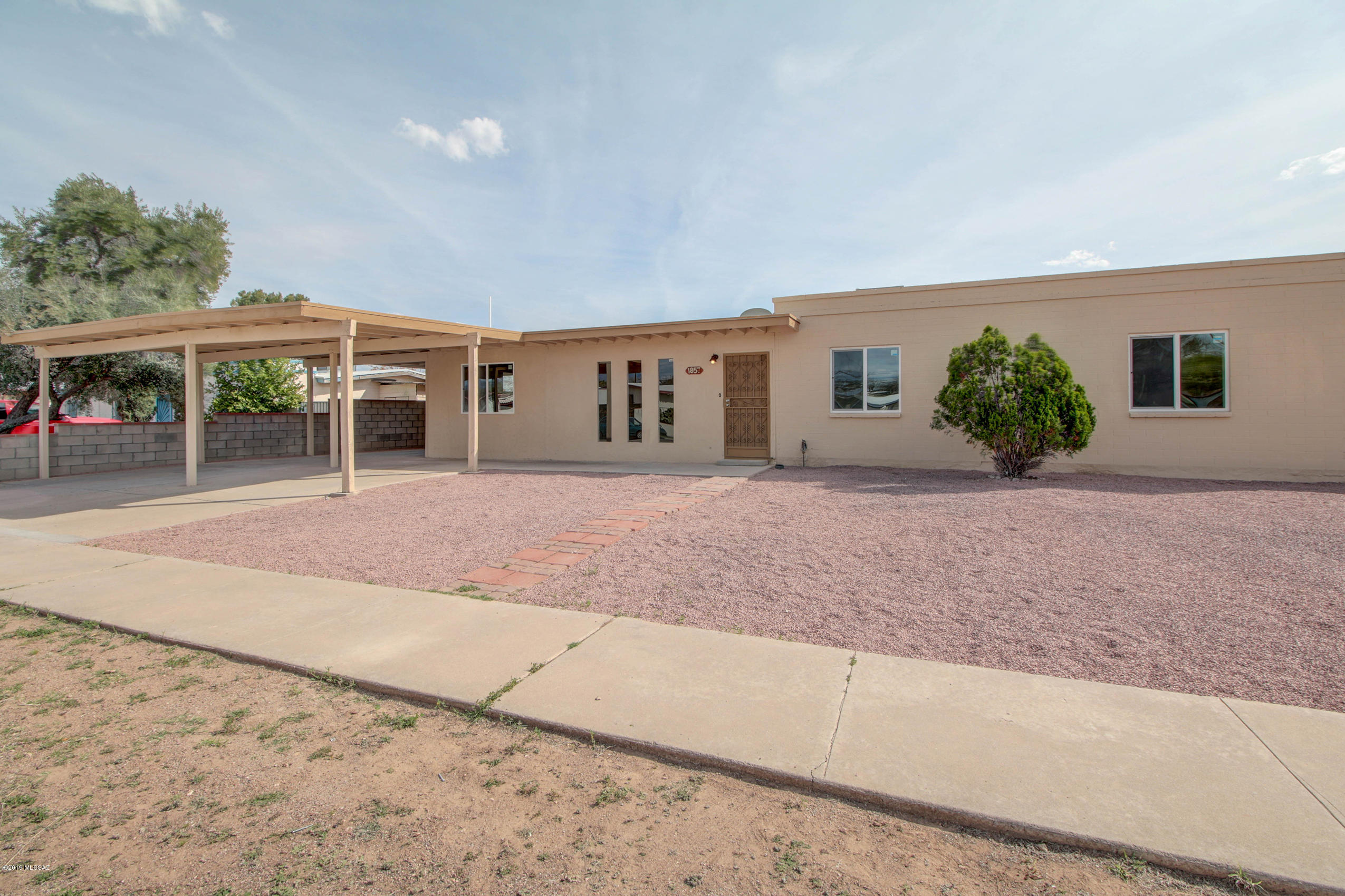 1857 West Saxony Road Tucson, AZ 85713 - Photo 1 of 32 Gallery Image 1