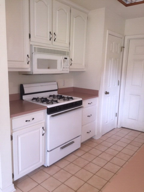 10063 Willis Road Foley, AL 36535 - Photo 2 of 5 Kitchen