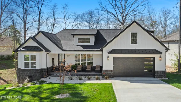 $675,000 | 204 Osage Lane, Loudon, TN 37774