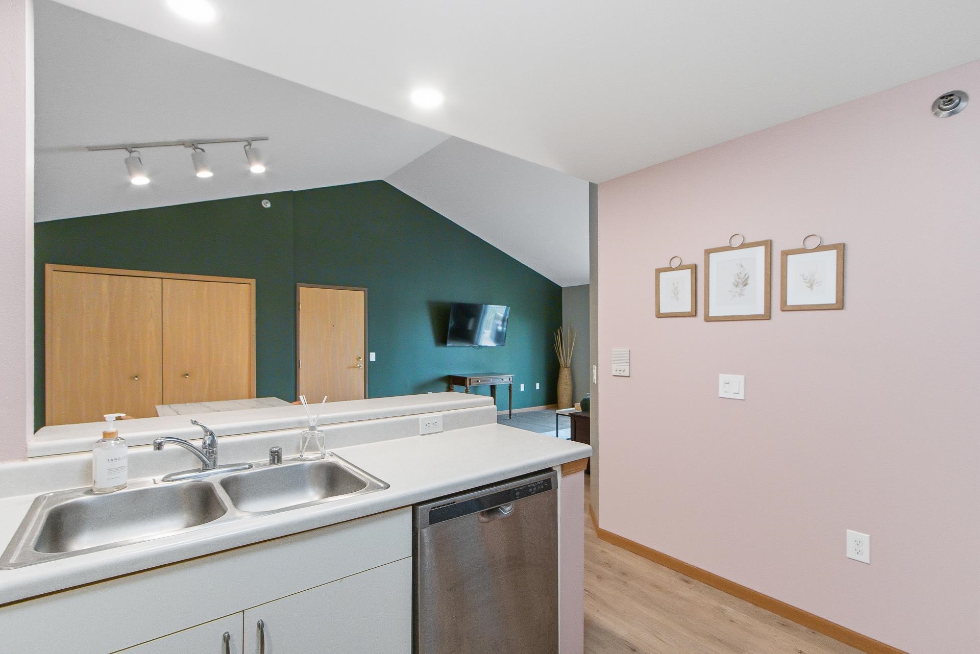 203 Kearney Way, Unit 304 Waunakee, WI 53597 - Photo 21 of 49