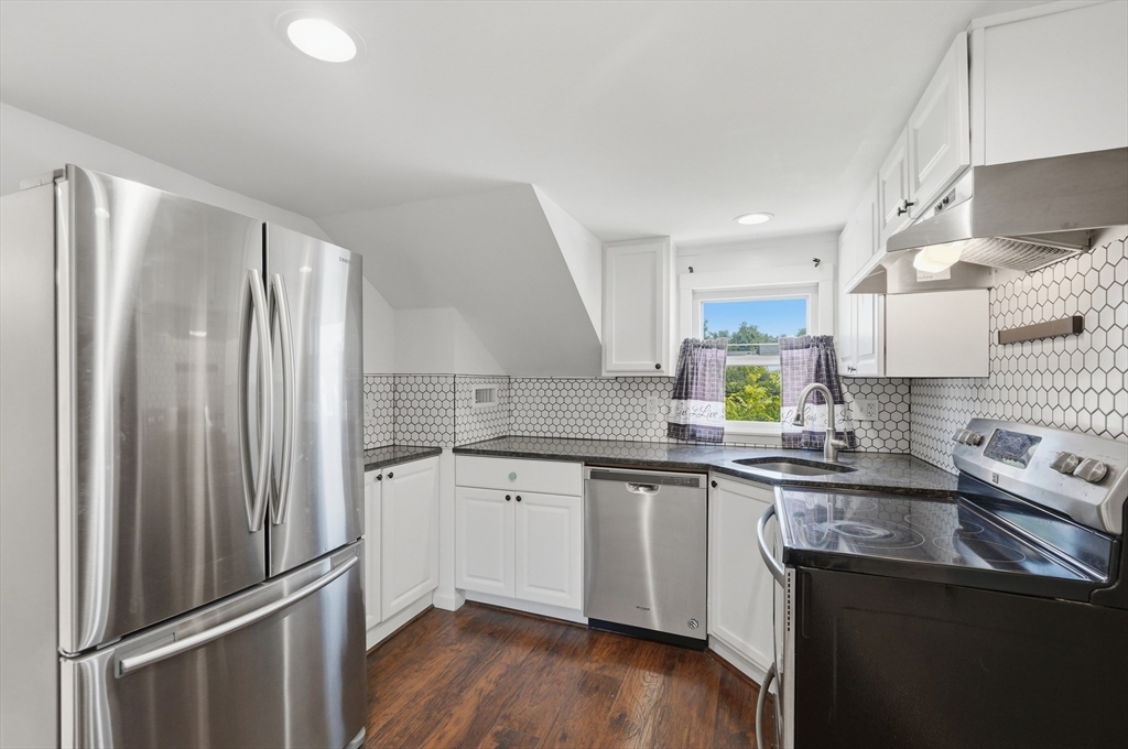 28 Shepard Street Westfield, MA 01085 - Photo 30 of 37