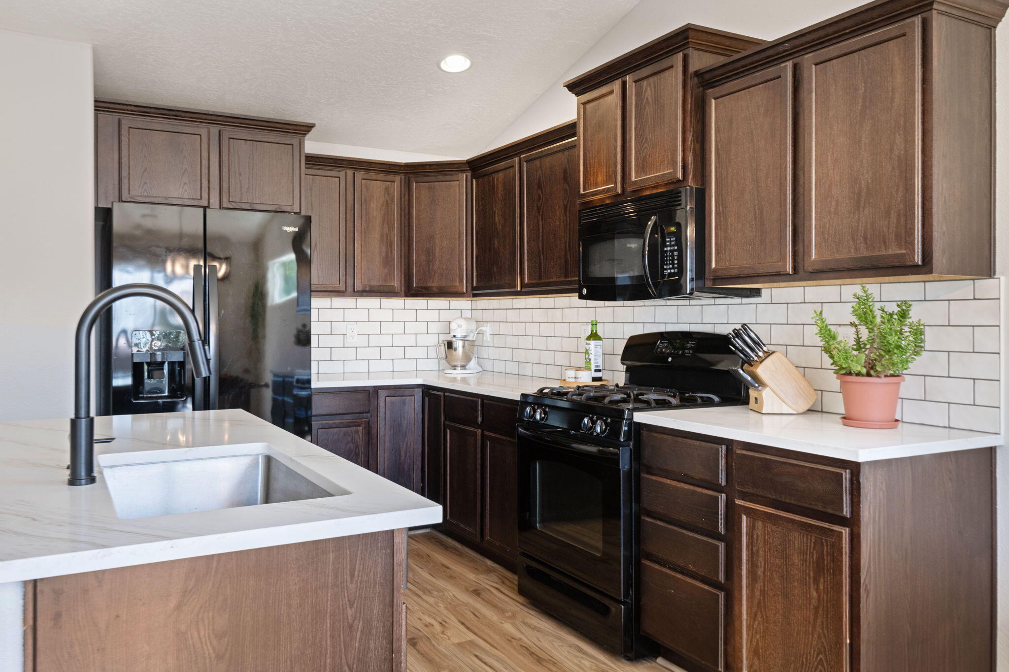 321 Southwest Antler Ridge Lane Redmond, OR 97756 - Photo 9 of 27