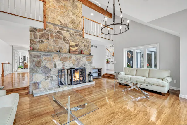 $1,920,000 | 101 Northwood Drive, Easton, CT 06612