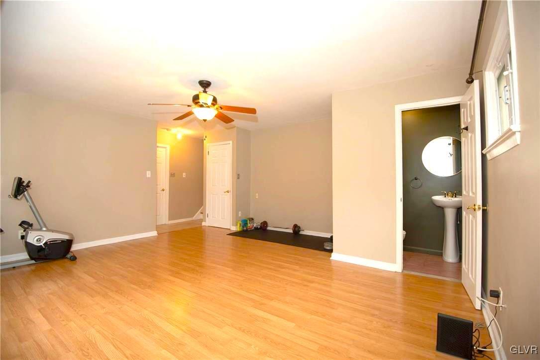 2533 Nottingham Road Bethlehem, PA 18017 - Photo 18 of 30 Family Room
