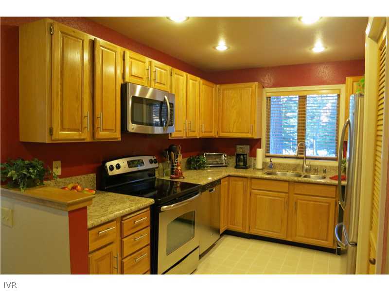 931 Incline Way, Unit 239 Incline Village, NV 89451 - Photo 6 of 34 Kitchen.