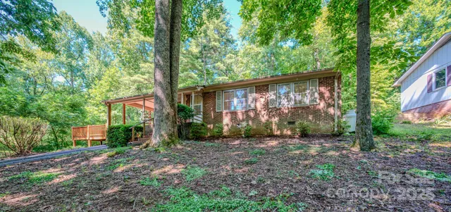 $324,900 | 17 Sitar Lane, Saluda, NC 28773