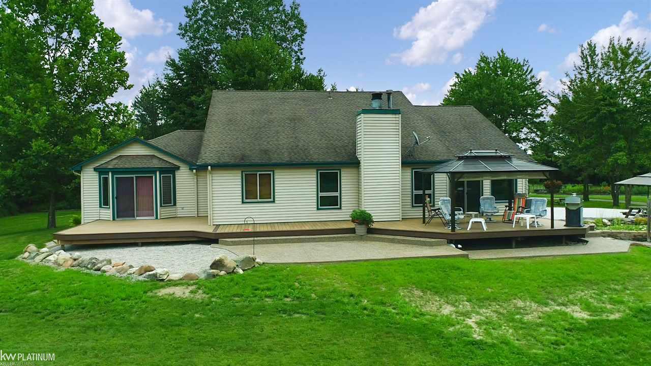 1636 Hessen Road Columbus, MI 48063 - Photo 22 of 90 50052949-21.JPG
