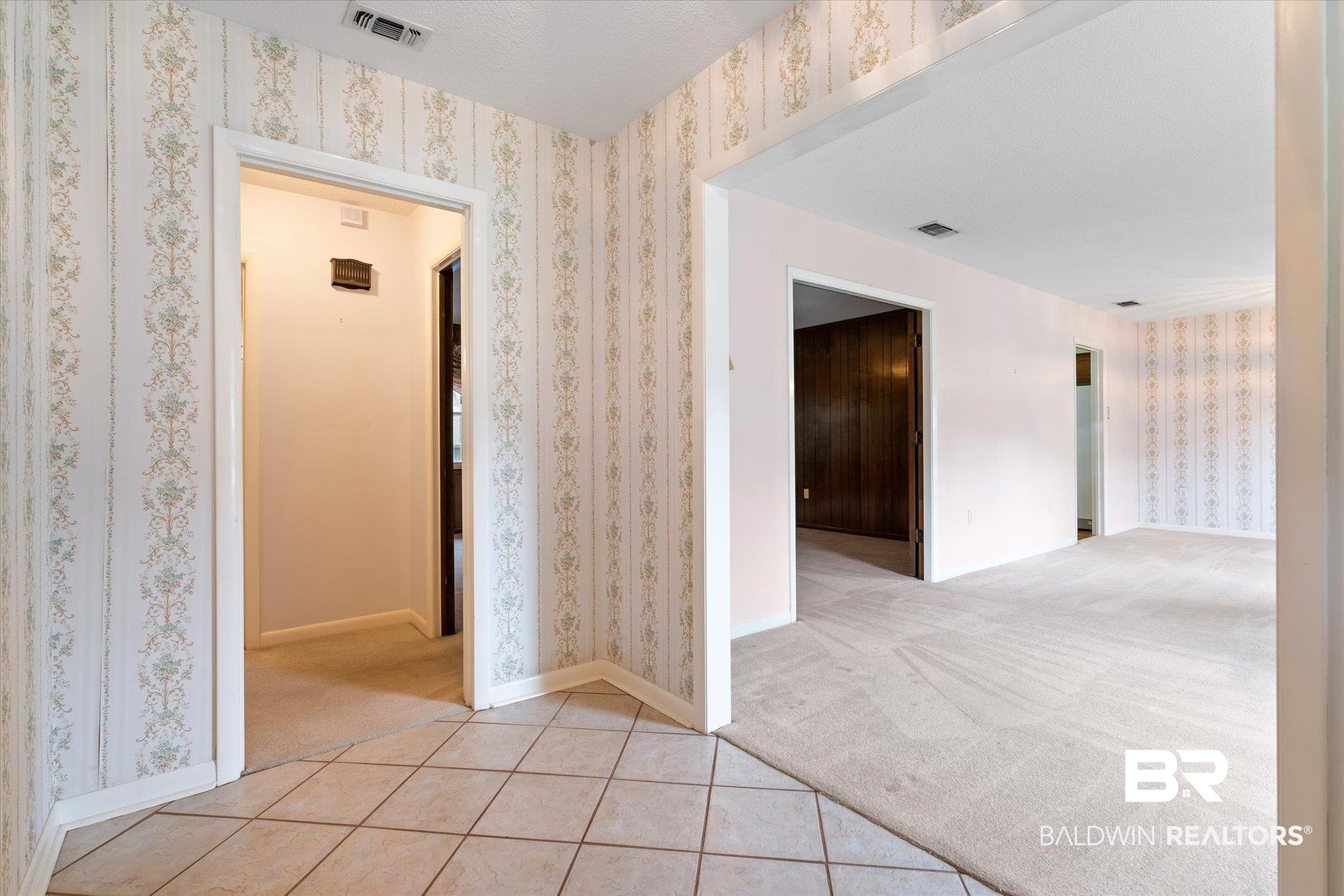 4212 Spring Valley Drive South Mobile, AL 36693 - Photo 2 of 30