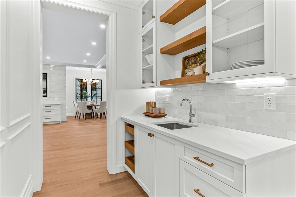 83 Elder Road Needham, MA 02494 - Photo 12 of 35