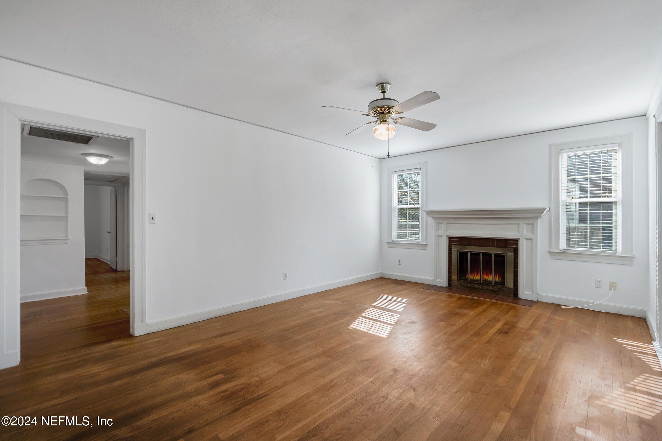 3915 Gadsden Road Jacksonville, FL 32207 - Photo 7 of 27 living room 2