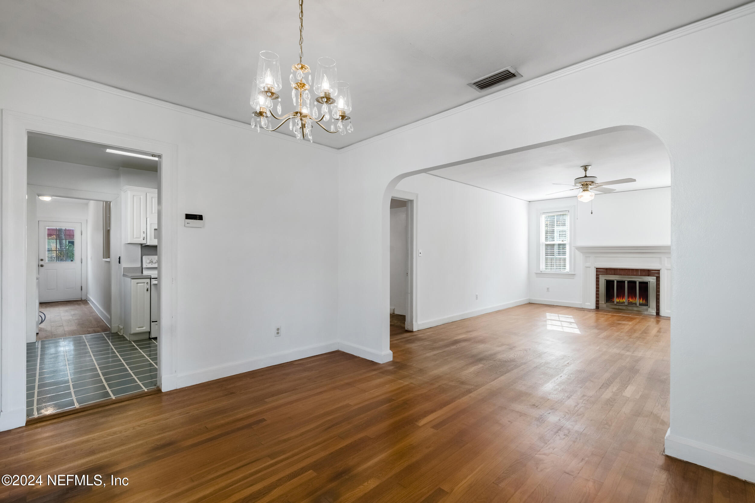 3915 Gadsden Road Jacksonville, FL 32207 - Photo 10 of 27 dining room 2