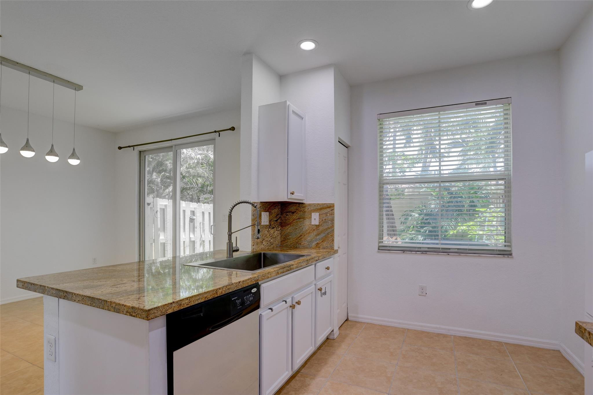 2851 Prospect Road, Unit 305 Tamarac, FL 33309 - Photo 12 of 32 Photo 12