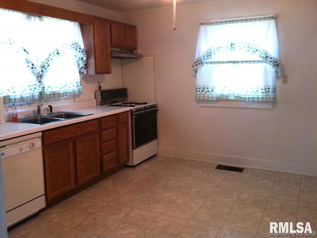 2304 South 14th Street Springfield, IL 62703 - Photo 12 of 31